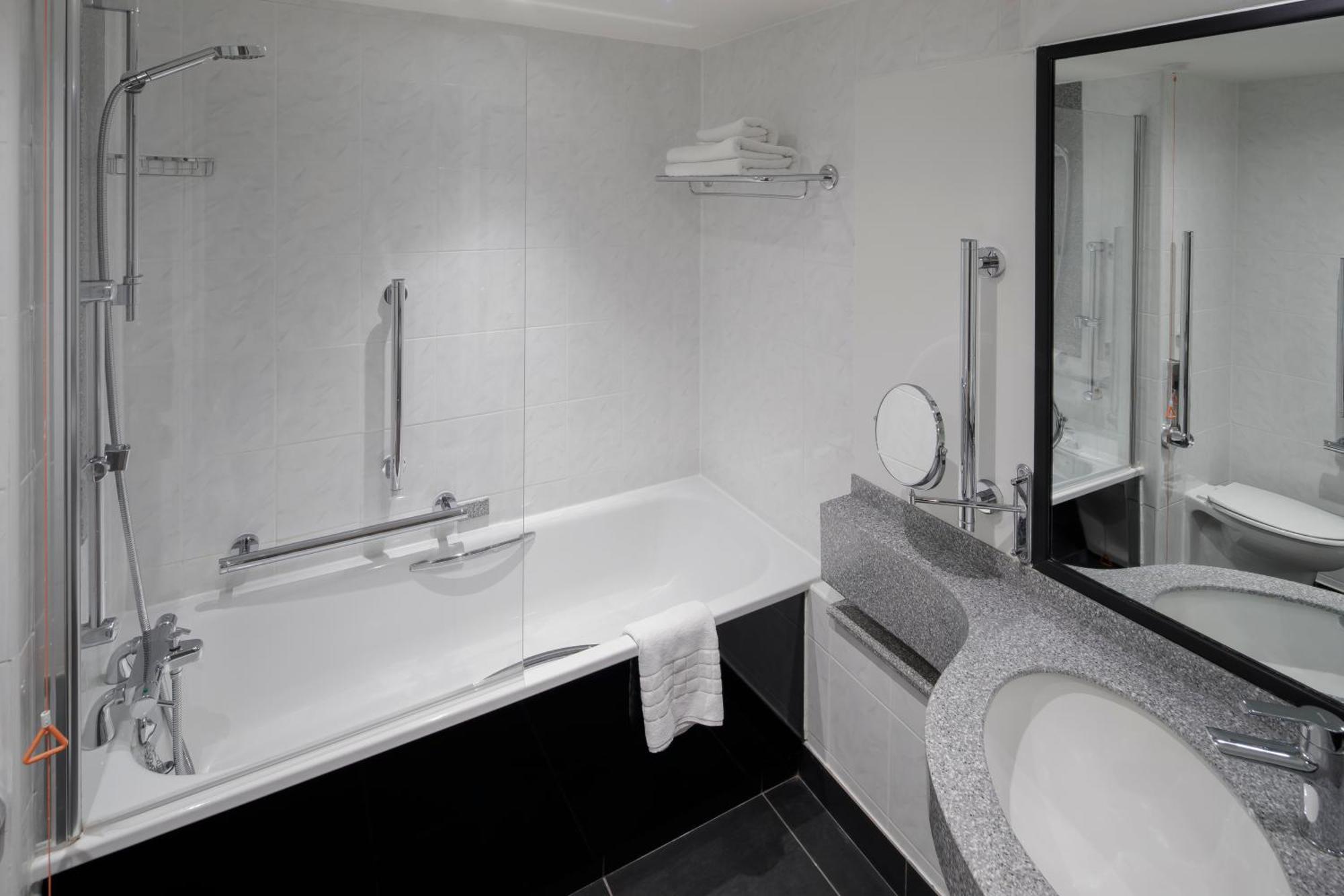 Standard Twin Room - Disability Access,1088175196:JPEG